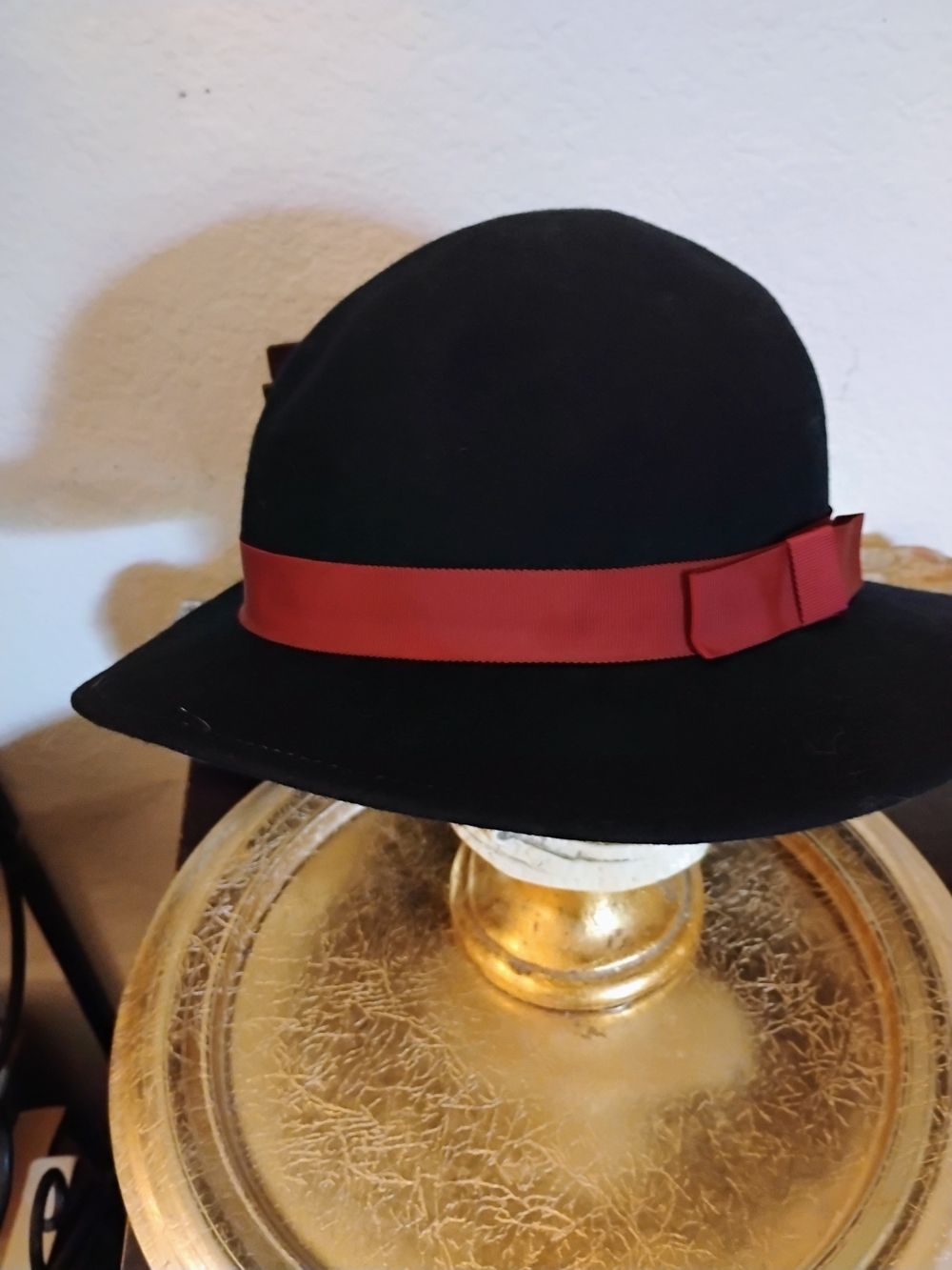 Liz Claiborne Black Wool Cloche Hat with Red Band